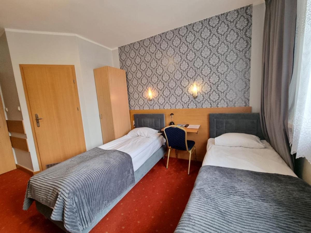 Hotel Orbita Breslavia Esterno foto