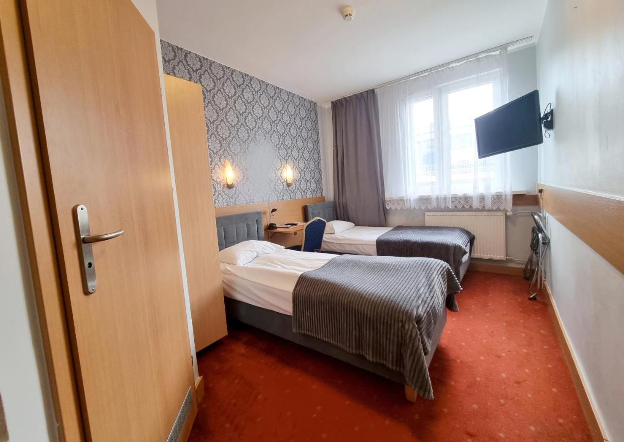 Hotel Orbita Breslavia Esterno foto