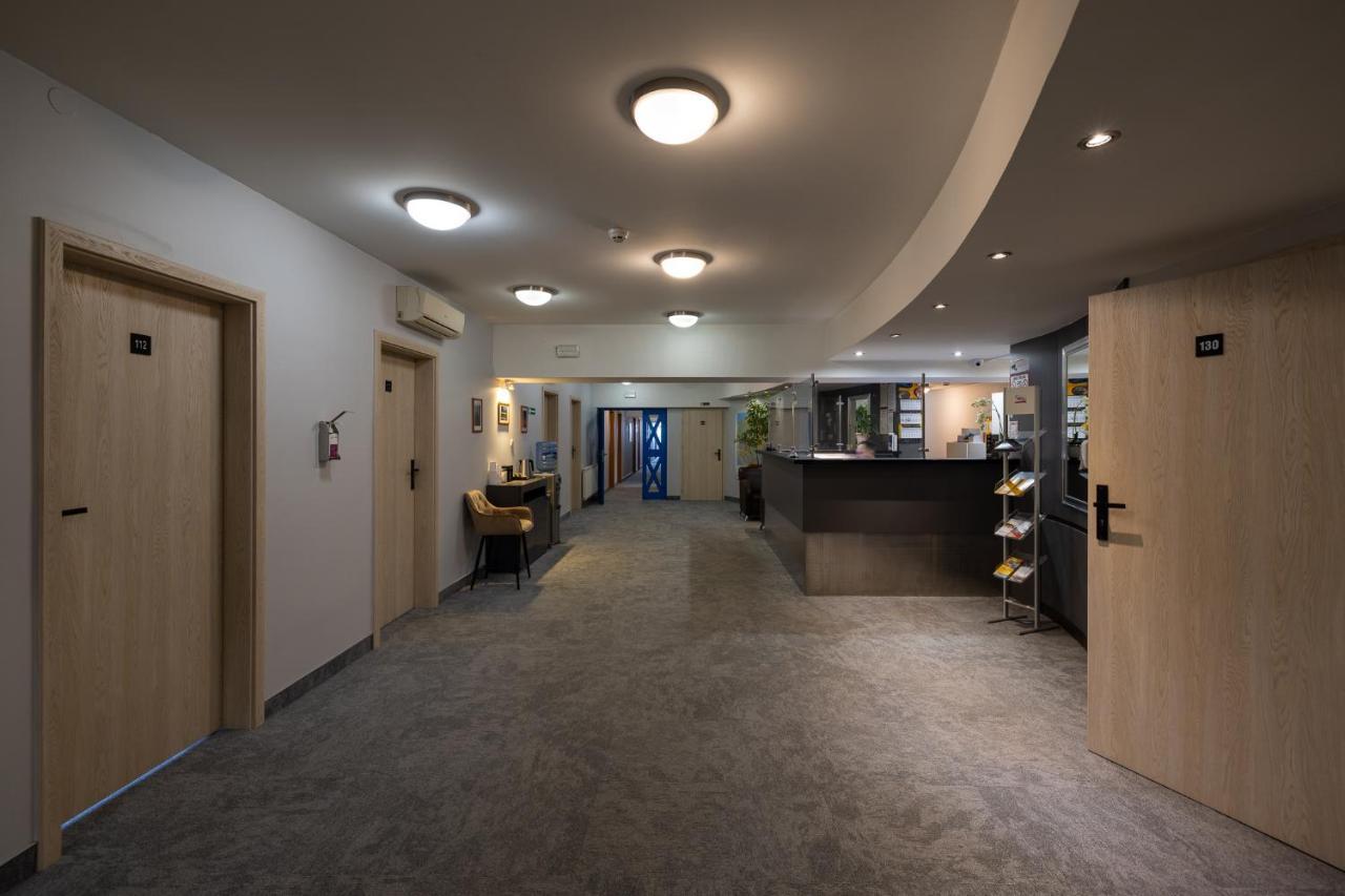 Hotel Orbita Breslavia Esterno foto