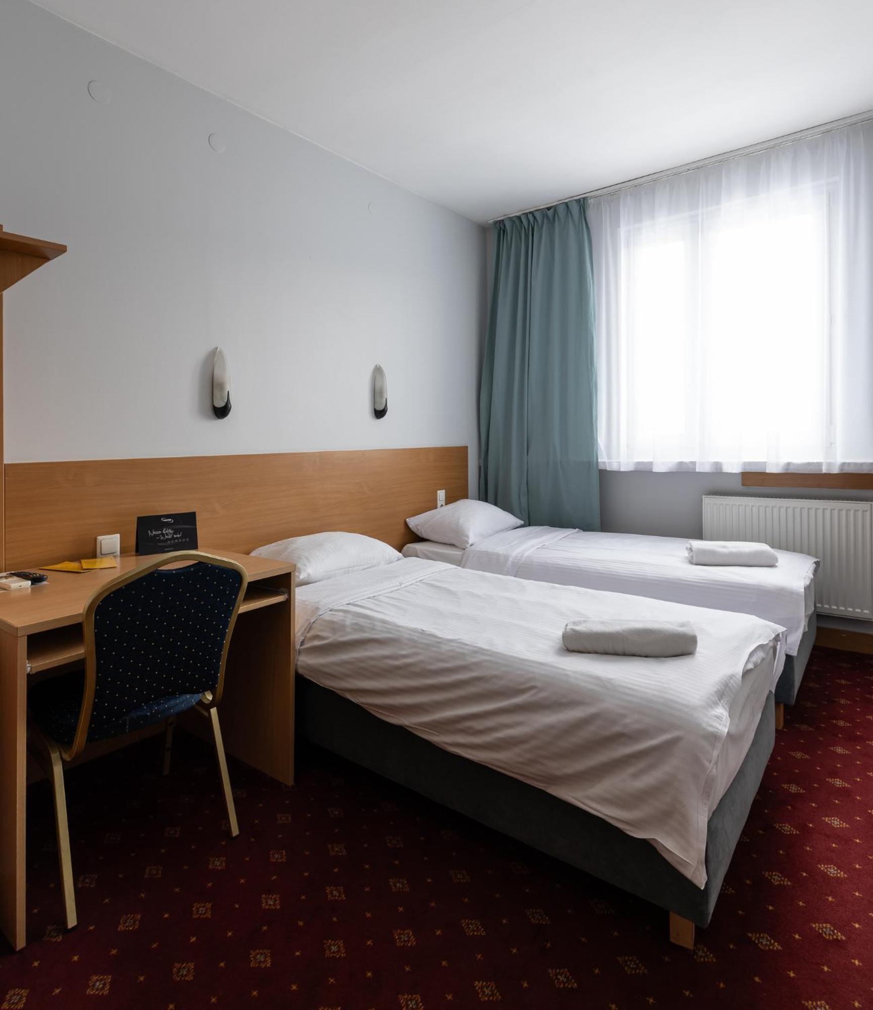 Hotel Orbita Breslavia Esterno foto