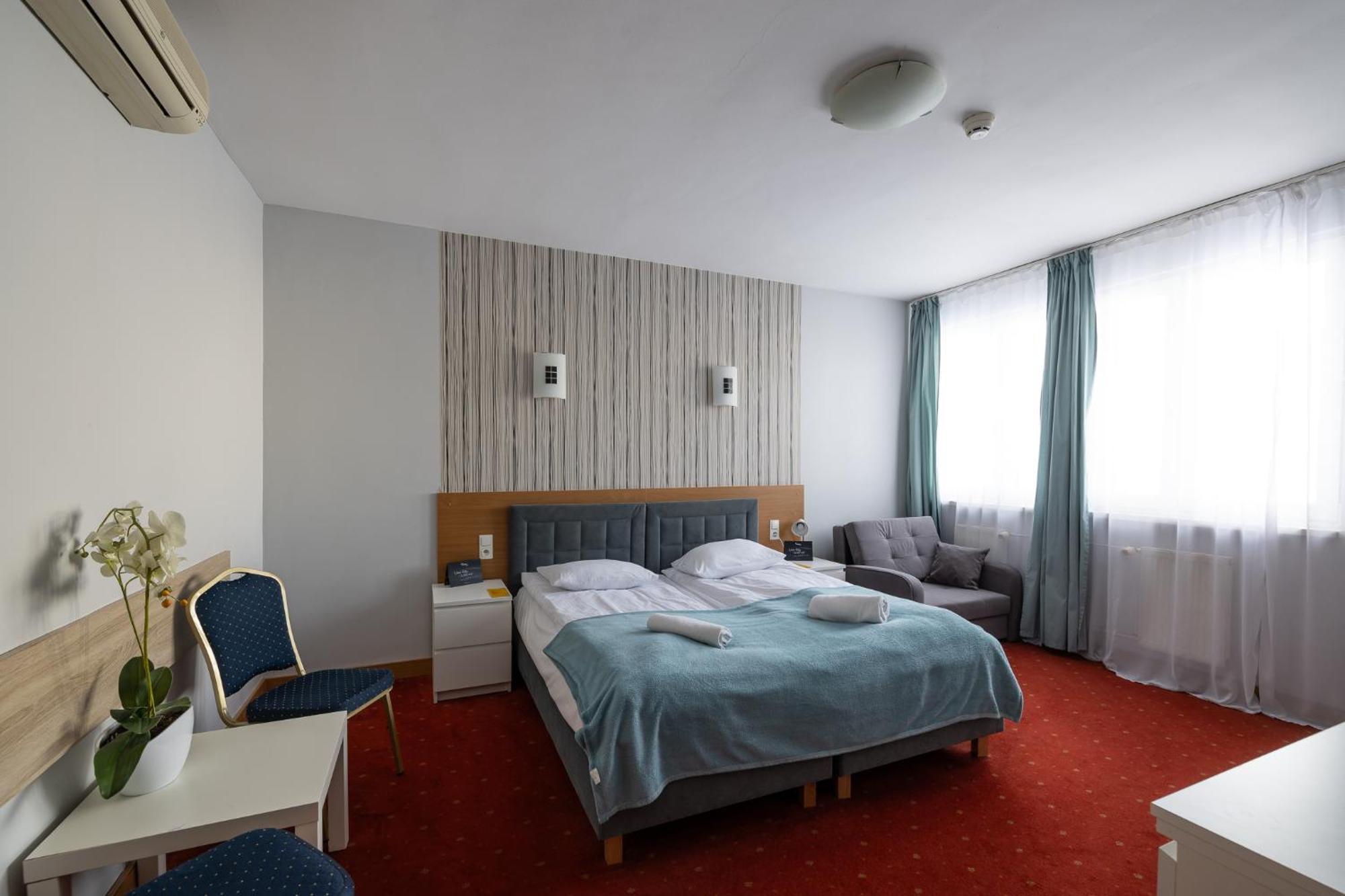 Hotel Orbita Breslavia Esterno foto