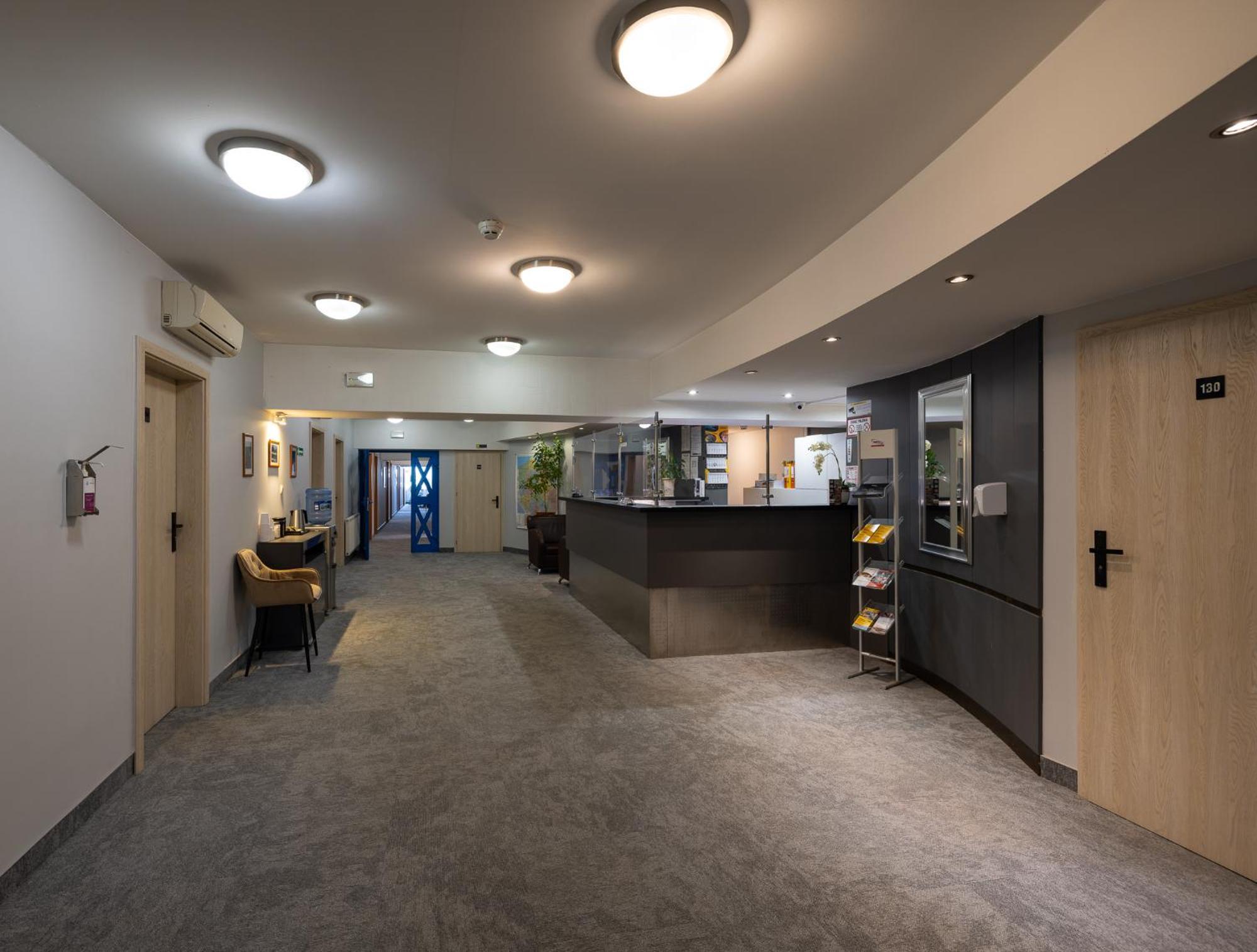 Hotel Orbita Breslavia Esterno foto
