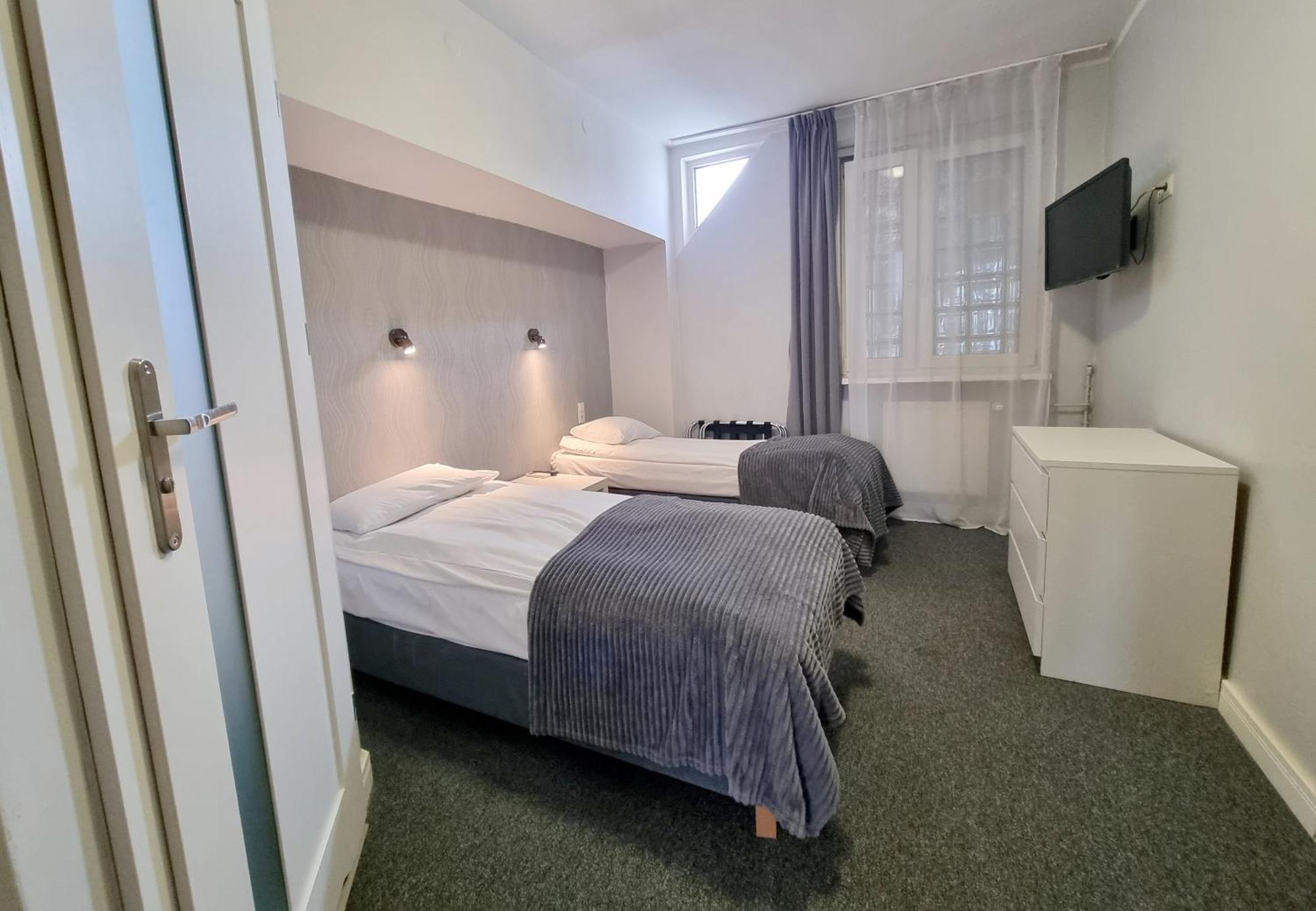 Hotel Orbita Breslavia Esterno foto