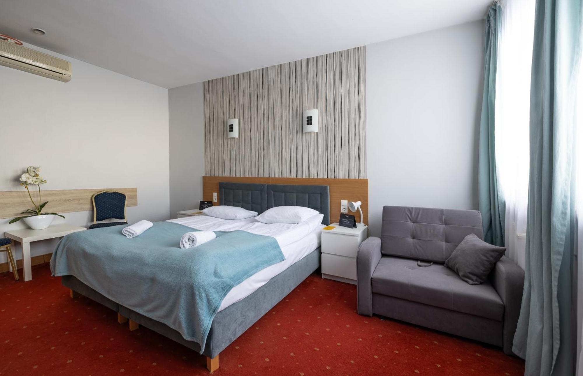Hotel Orbita Breslavia Esterno foto