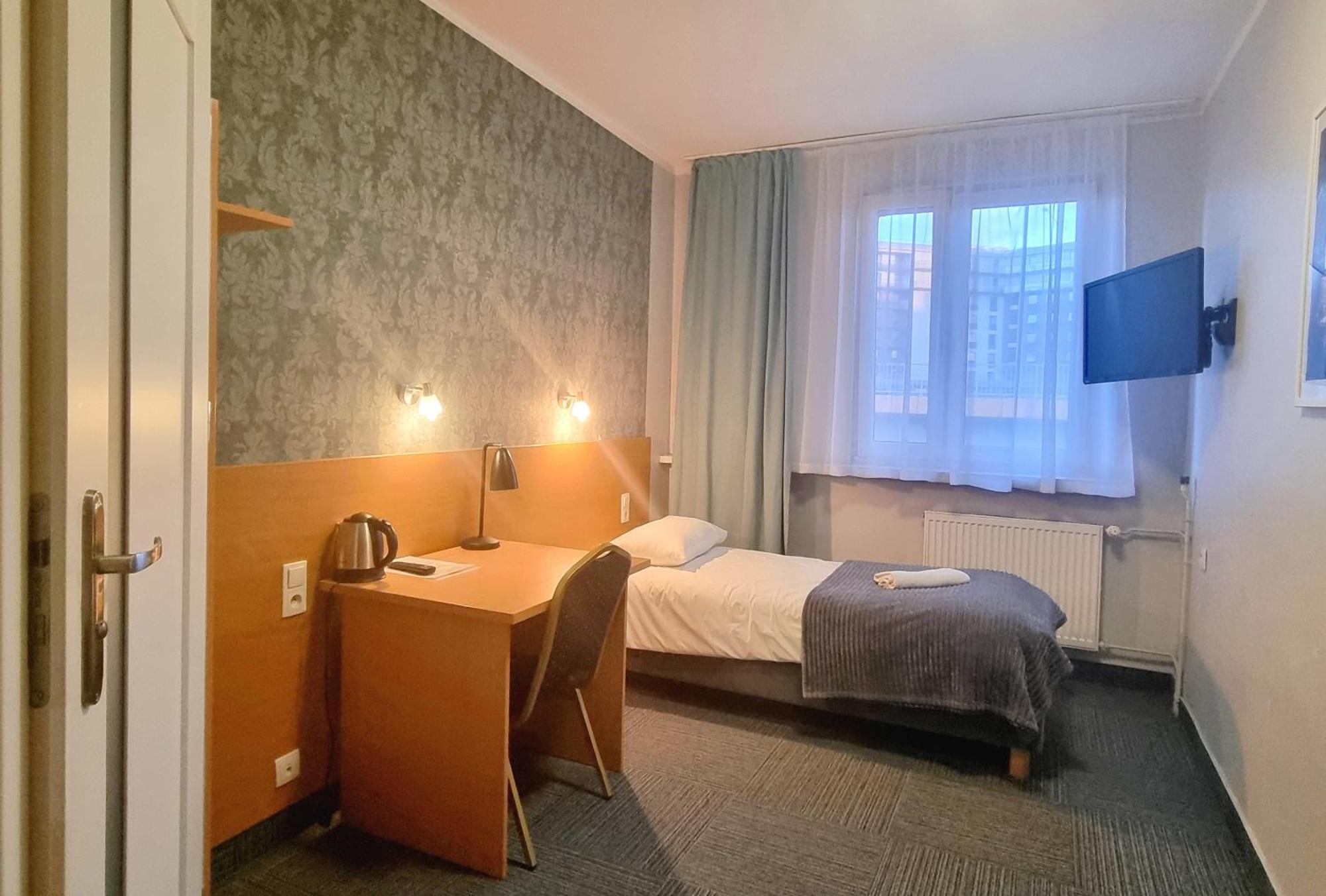 Hotel Orbita Breslavia Esterno foto